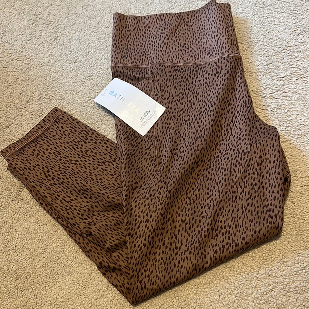 NWT athletia salutation stash 7/8 tight